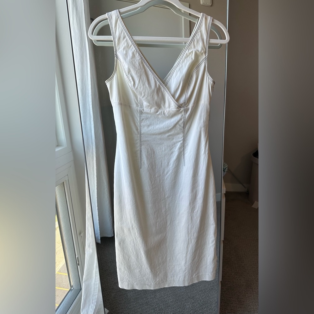 Vintage Express Dress - White with Black Stitching 🖤🤍 - Picture 5 of 5